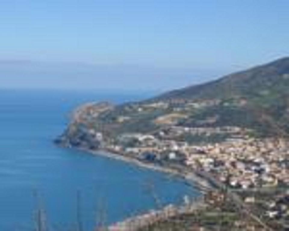 Terrazza Sul Mare Apartment จอโยซามาเรอา ภายนอก รูปภาพ